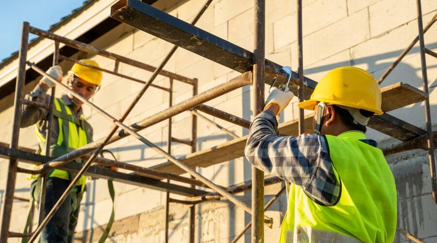 Expert Emergency Roof Repairs services in Maeystown, IL